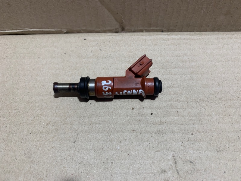 Форсунка топливная TOYOTA SIENNA 03-10 2006 3.5 2GR-FE 23209-0P040 Б/У