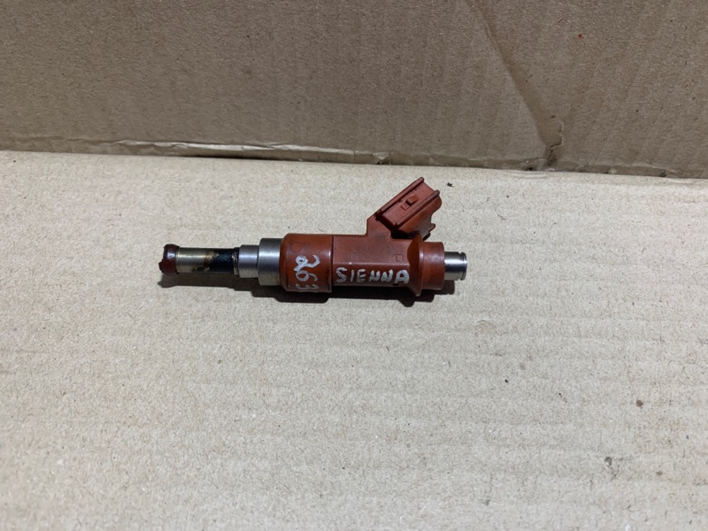 Форсунка топливная TOYOTA SIENNA 03-10 2006 3.5 2GR-FE 23209-0P040 Б/У