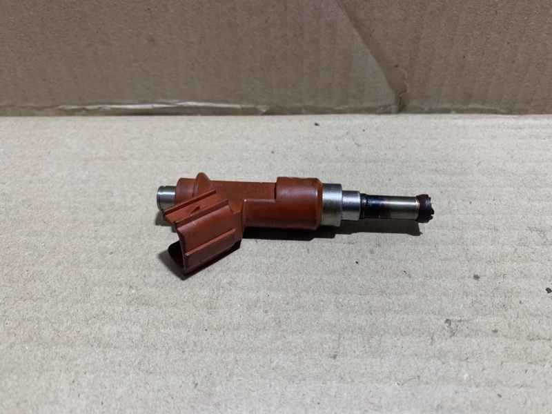 Форсунка топливная SIENNA 03-10 2006 3.5 2GR-FE