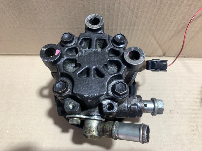 Насос ГУР TOYOTA SIENNA 03-10 3.5 2GR-FE