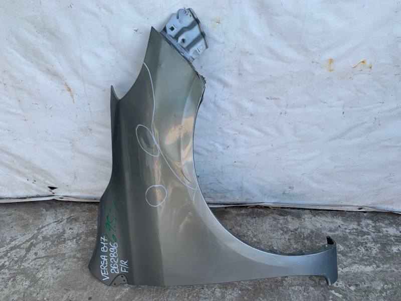 Крыло переднее правое VERSA B17 11-19 2013 SEDAN 1.6 HR16DE