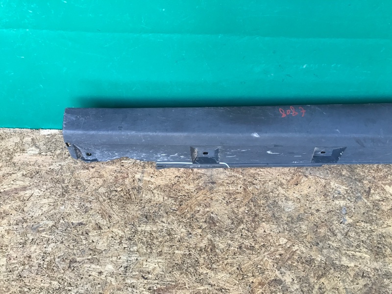 Накладка порога наружная левая FORD FOCUS 10-18 Седан 2.0 XQDA