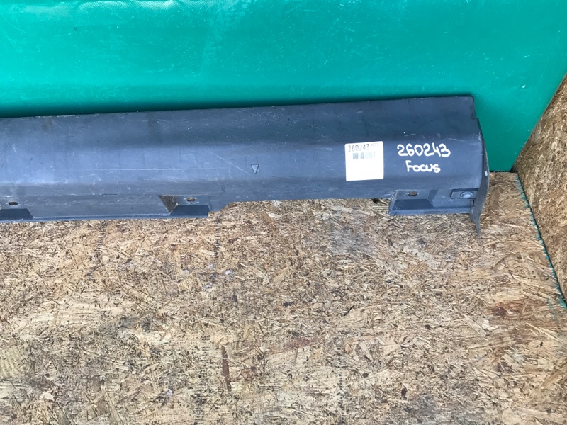 Накладка порога наружная левая FOCUS 10-18 2014 Седан 2.0 XQDA