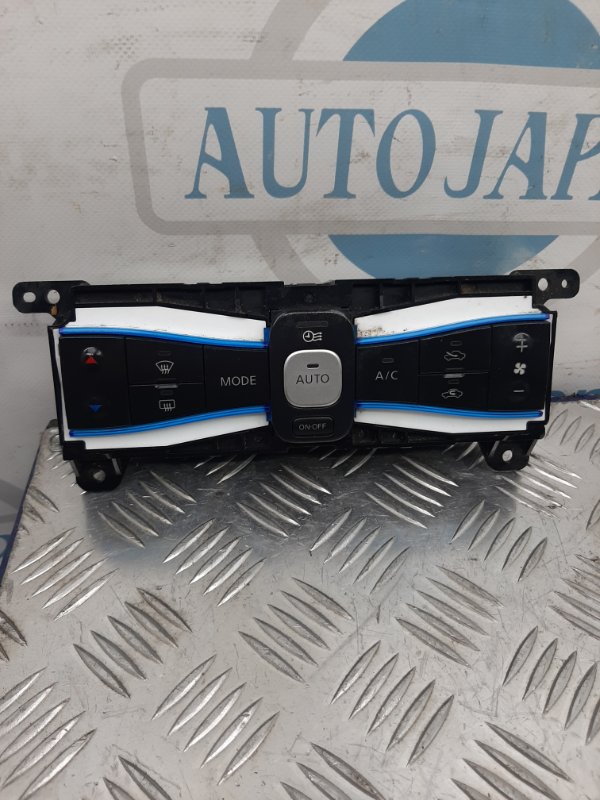 Блок управления печкой NISSAN LEAF 10-17 27500-3NA0C Б/У