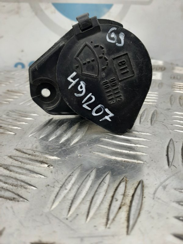 Горловина бачка стеклоомывателя GS350 GS300 05-11 Горловина бачка стеклоомывателя GS350 GS300 05-11