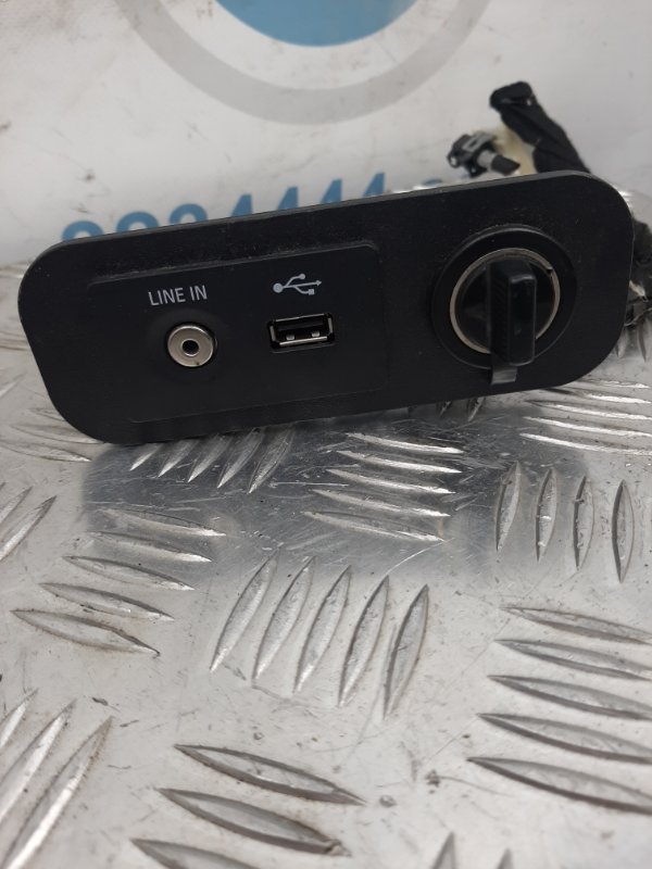 USB адаптер FORD MUSTANG 15- FR3B-63045M70-A Б/У