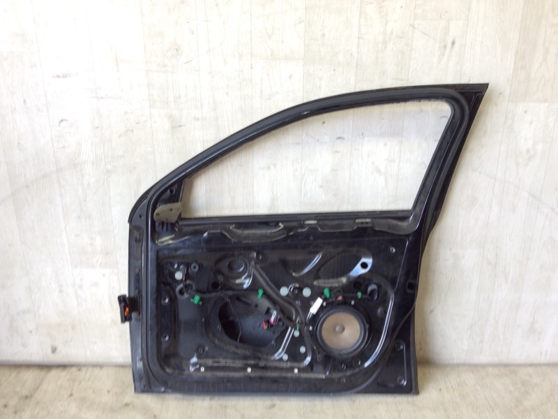 Дверь передняя правая VOLKSWAGEN JETTA 05-10 Седан 2.5