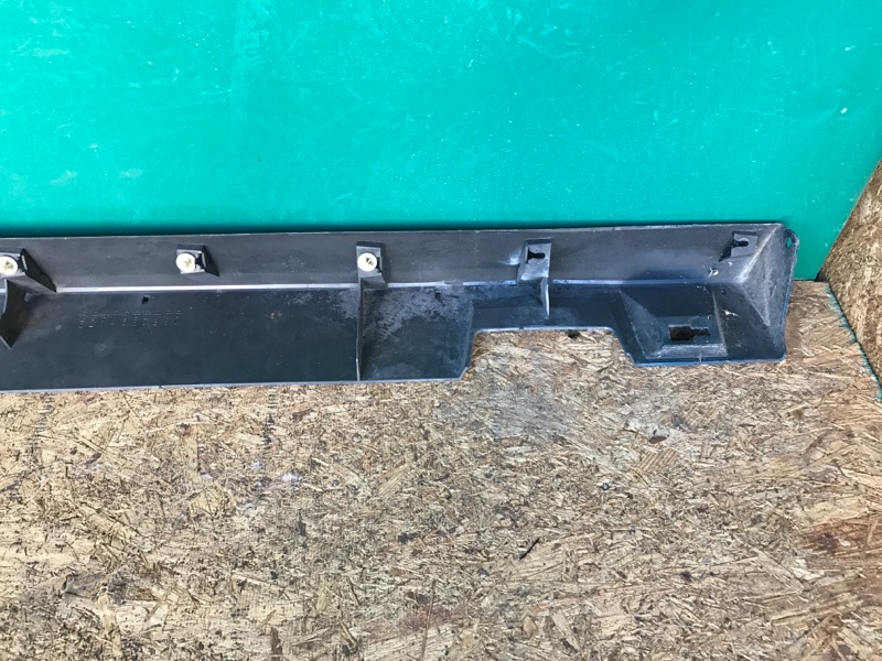 Накладка порога наружная левая 5 CR 05-10 2008 Минивен 2.3