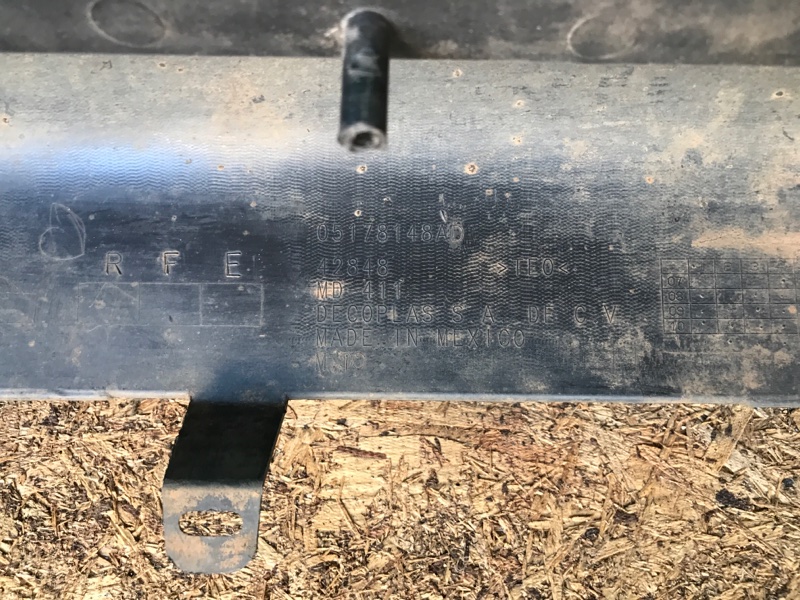 Накладка порога наружная правая JOURNEY 08-20 Внедорожник Накладка порога наружная правая JOURNEY 08-20 Внедорожник