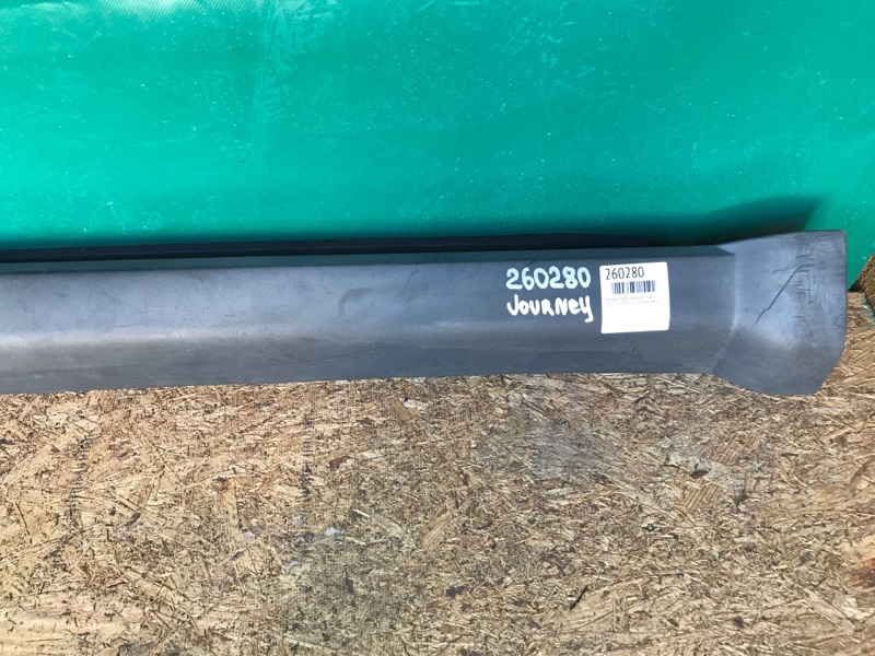 Накладка порога наружная правая JOURNEY 08-20 Внедорожник