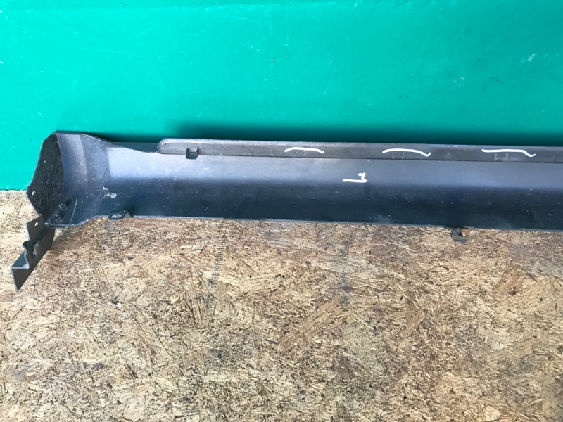 Накладка порога наружная левая JOURNEY 08-20 Внедорожник Накладка порога наружная левая JOURNEY 08-20 Внедорожник