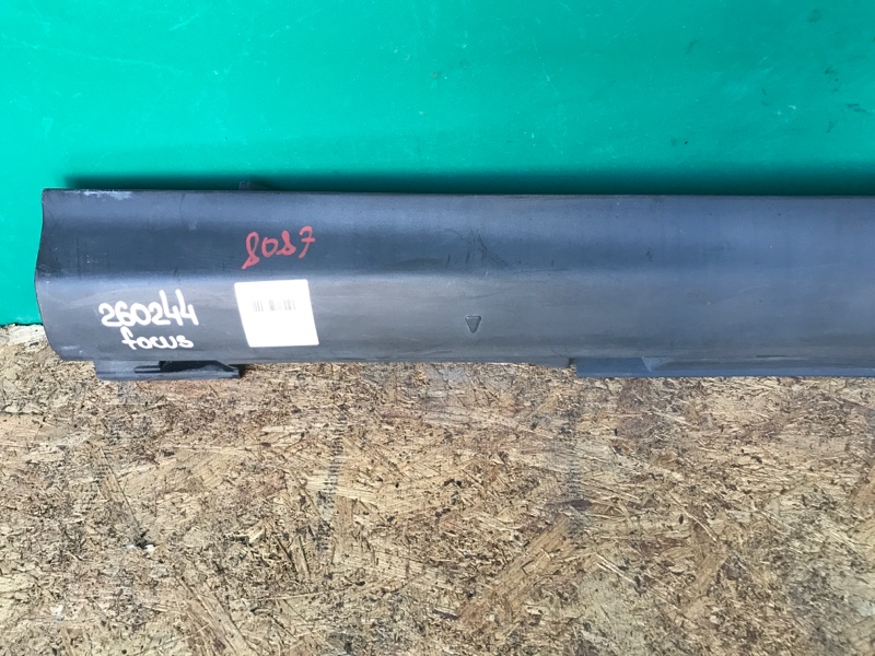 Накладка порога наружная правая FOCUS 10-18 2014 Седан 2.0 XQDA