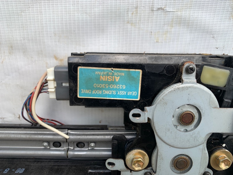 Люк IS300 99-05 2000 JCE10L 3.0 2JZGE