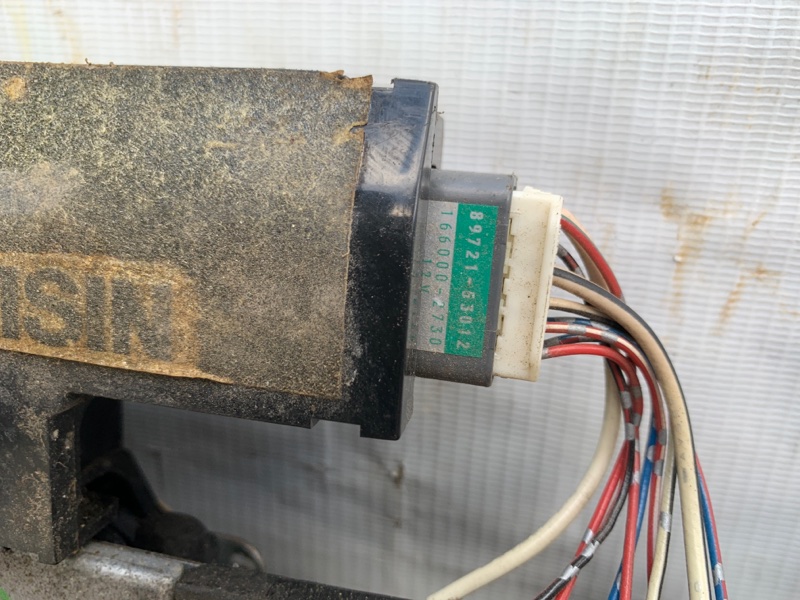 Люк IS300 99-05 2000 JCE10L 3.0 2JZGE