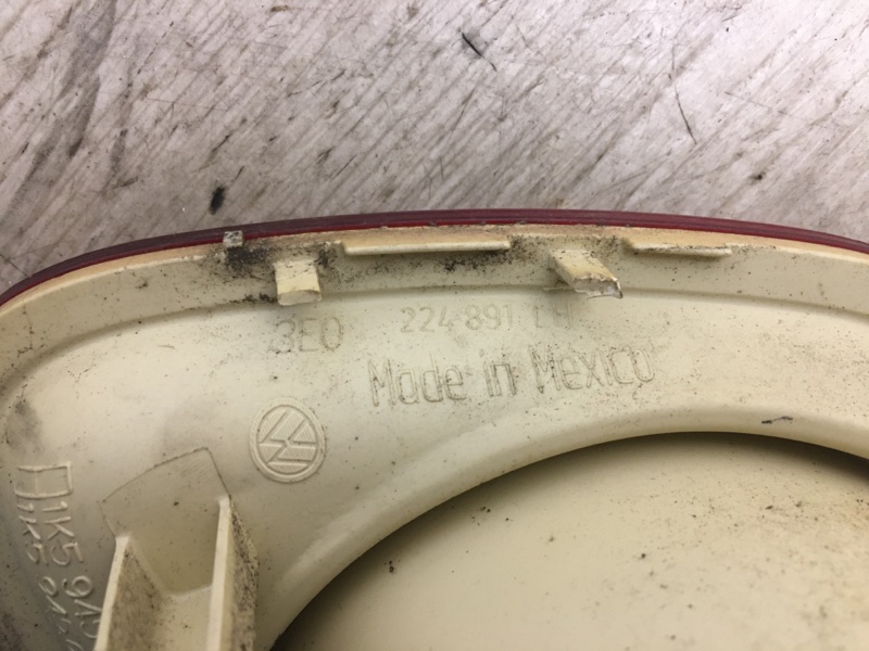 Фонарь внутренний задний левый JETTA 05-10 2007 Седан 2.5