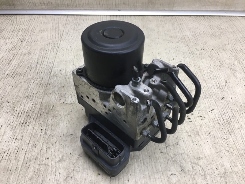 Запчасть блок abs LEXUS LS430 00-06 44540-50040 Б/У Блок ABS LEXUS LS430 00-06 44540-50040 Б/У