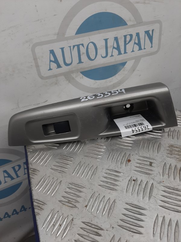 Кнопка стеклоподъемника задняя левая SUBARU FORESTER SH 07-12 83071FG110 Б/У