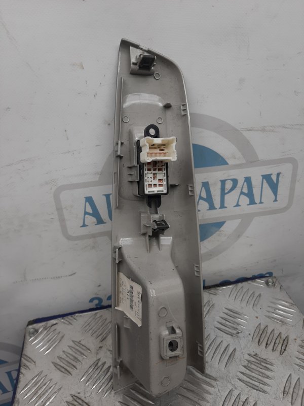 Кнопка стеклоподъемника задняя правая SUBARU FORESTER SH 07-12