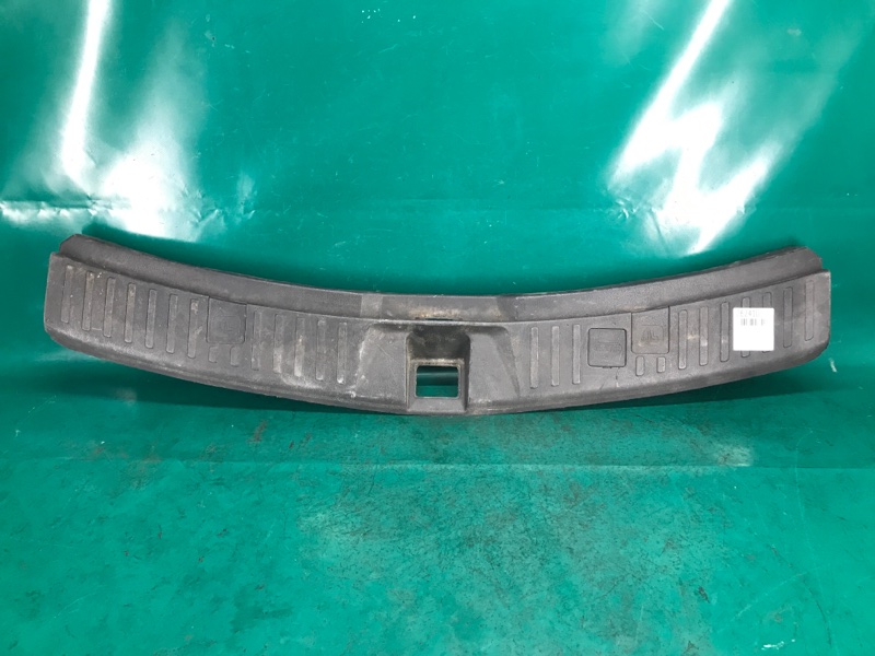 Накладка на порог багажника ACURA MDX (YD2) 06-13 Внедорожник 84640-STX-A02ZA Б/У