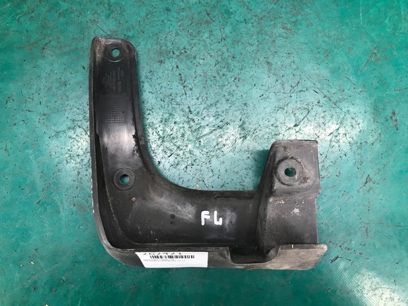 Запчасть брызговик передний левый HYUNDAI ELANTRA MD 10-15 3XF46-AC100 Б/У Брызговик передний левый HYUNDAI ELANTRA MD 10-15 3XF46-AC100 Б/У