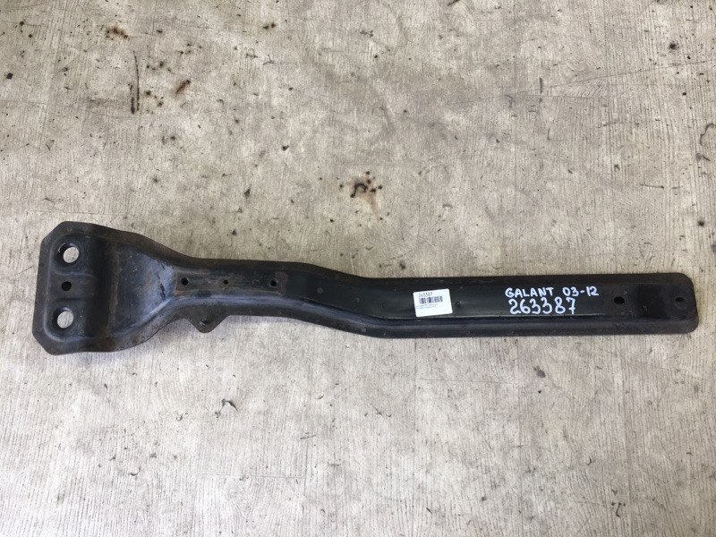 Балка двигателя продольная MITSUBISHI GALANT 03-12 MR589146 Б/У