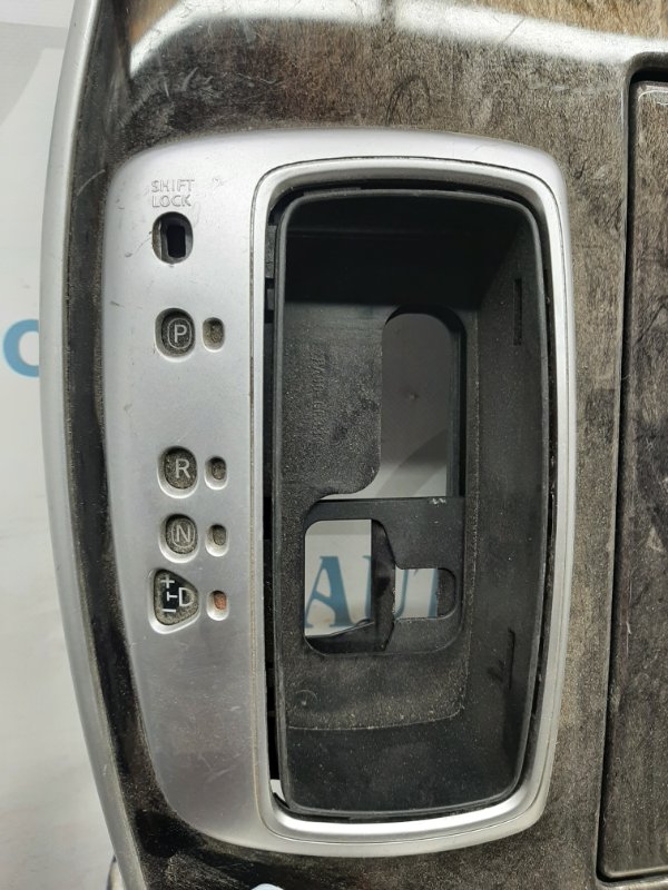 Консоль центральная INFINITI QX60/JX35 12-20