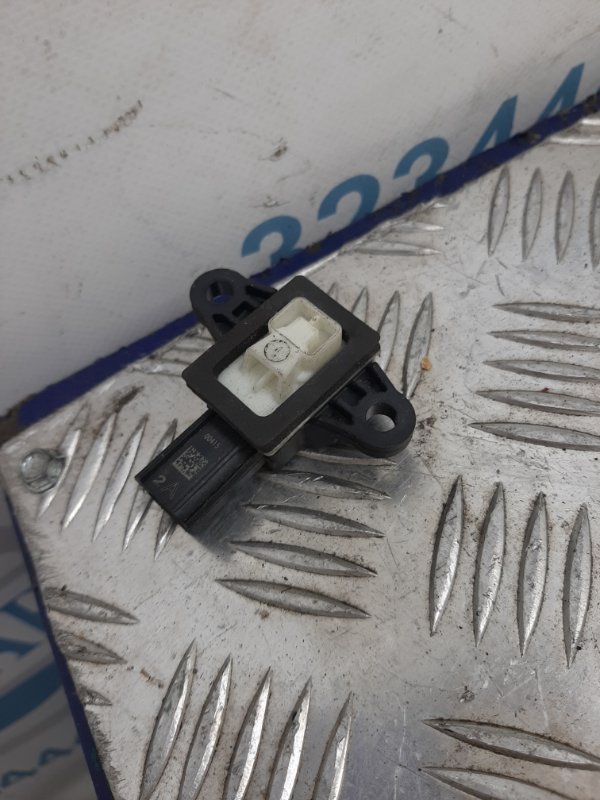 Датчик удара левый FORD EXPLORER 10-20 GN1Z-14B345-A Б/У