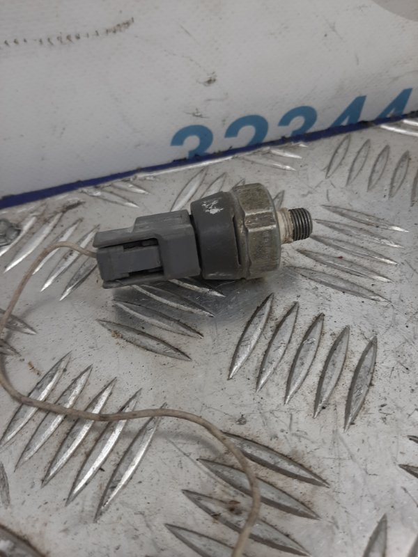 Запчасть датчик давления масла двс NISSAN QASHQAI 07-14 Б/У Датчик давления масла ДВС NISSAN QASHQAI 07-14 Б/У