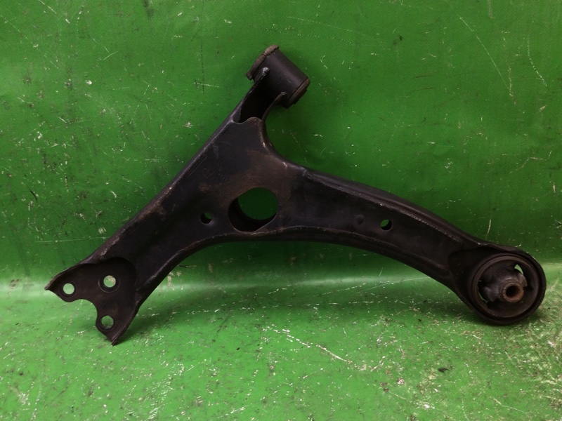 Рычаг передней подвески нижний передний правый PRIUS - 20 03-11