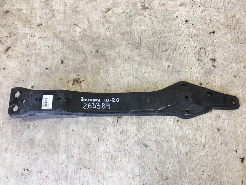 Балка двигателя продольная DODGE JOURNEY 08-20 2010 3.5 EGF 5272647AE Б/У