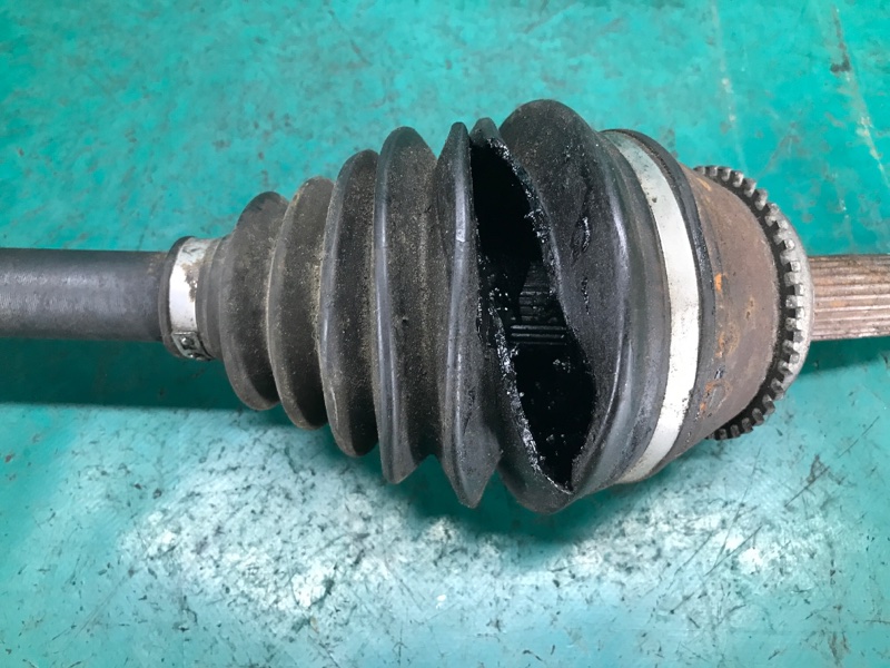 Привод передний правый OUTLANDER 03-07 2002 Внедорожник 2.4 4G64