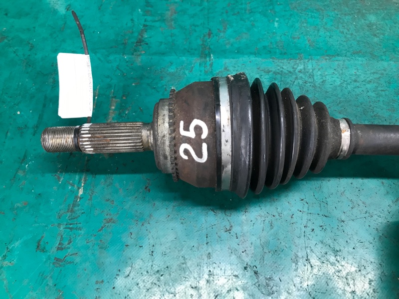 Привод передний левый OUTLANDER 03-07 2002 Внедорожник 2.4 4G64