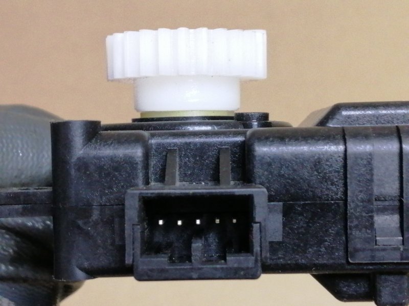 Моторчик заслонки печки RDX 19- 2021 2.0