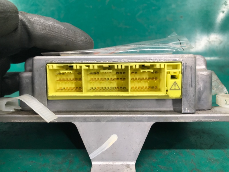 Блок управления AIRBAG SUBARU TRIBECA B9 05-07 Блок управления AIRBAG SUBARU TRIBECA B9 05-07