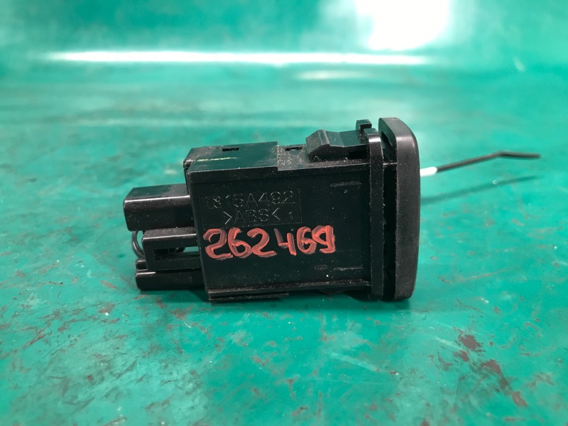 Кнопка ПТФ TOYOTA TACOMA 05-15 Кнопка ПТФ TOYOTA TACOMA 05-15