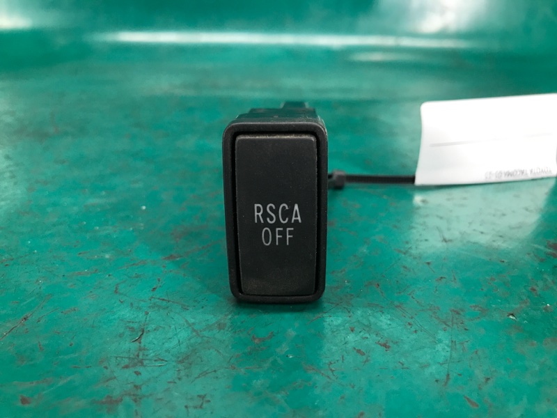 Кнопка TOYOTA TACOMA 05-15 84415-04020 Б/У