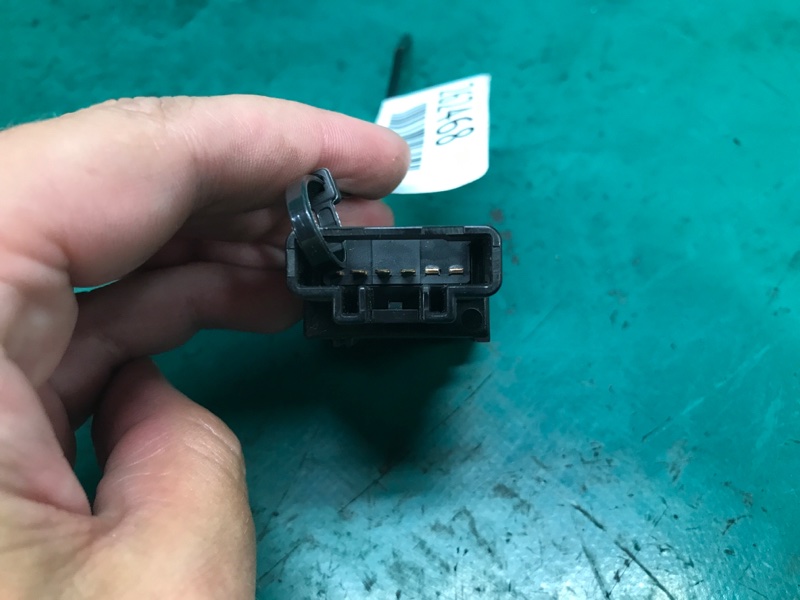 Кнопка TACOMA 05-15