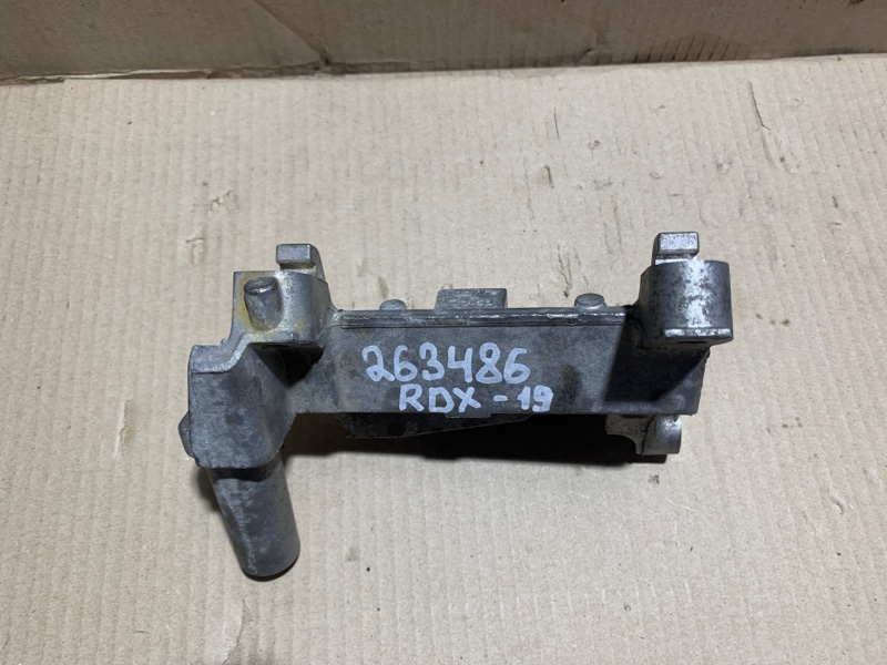 Кронштейн компрессора кондиционера RDX 19- 2021 2.0 Кронштейн компрессора кондиционера RDX 19- 2021 2.0