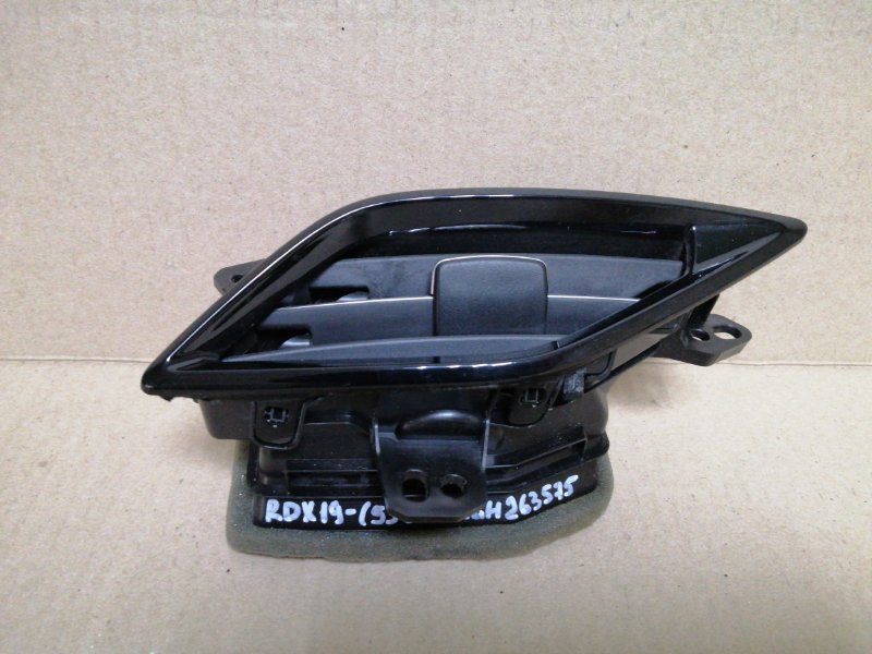 Запчасть дефлектор воздушный передний левый ACURA RDX 19- 2021 2.0 77615-TJB-A01ZA Б/У Дефлектор воздушный передний левый ACURA RDX 19- 2021 2.0 77615-TJB-A01ZA Б/У