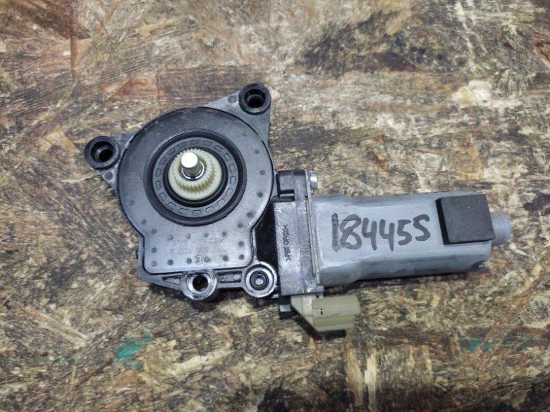 Моторчик стеклоподъемника передний правый HYUNDAI ELANTRA HD 06-11 2010 Универсал 2.0 G4GC 82460-2L000 Б/У