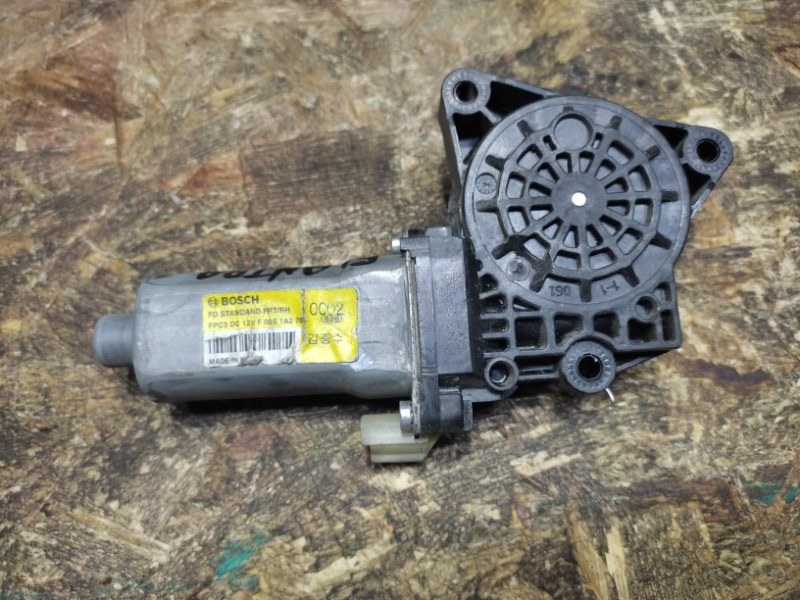 Моторчик стеклоподъемника передний правый ELANTRA HD 06-11 2010 Универсал 2.0 G4GC