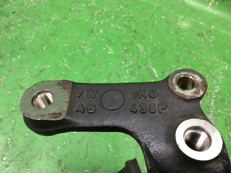 Цапфа задняя правая JETTA 05-10 2007 Седан 2.5