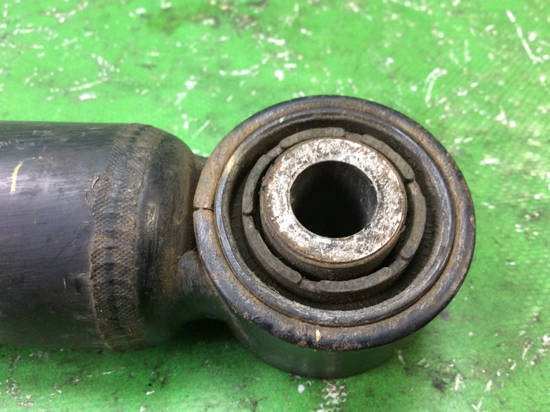 Амортизатор задний JETTA 05-10 2007 Седан 2.5