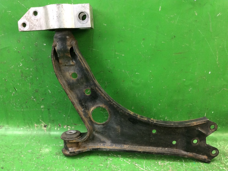 Рычаг передней подвески нижний передний правый VOLKSWAGEN JETTA 05-10 2007 Седан 2.5 1K0407152AA Б/У
