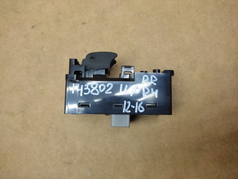 Кнопка стеклоподъемника задняя правая ILX 12-16 2013 Седан 2.0