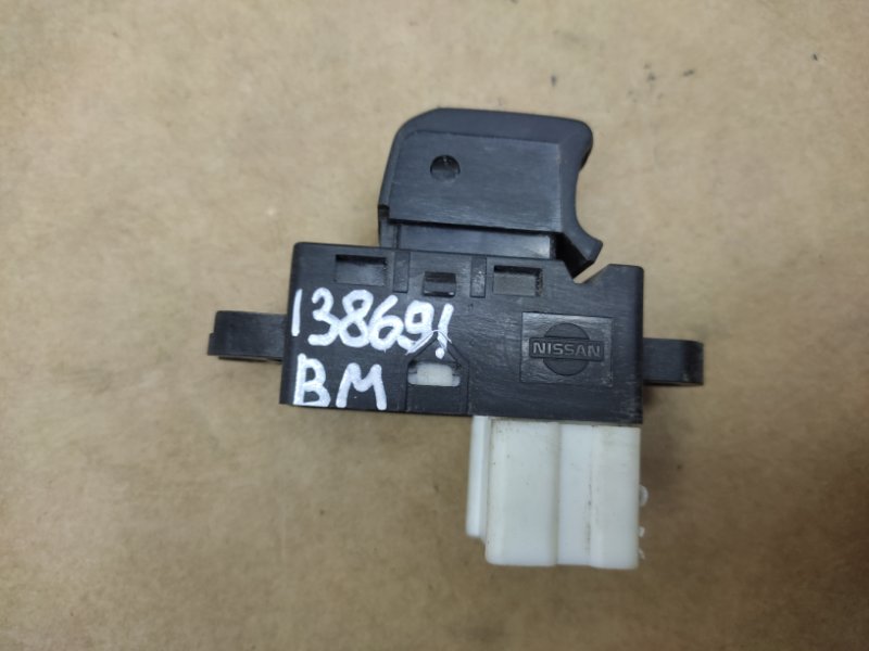 Кнопка стеклоподъемника задняя LEGACY 09-15 BM 2011 Седан 2.5 EJ253