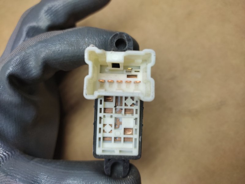 Кнопка стеклоподъемника задняя SUBARU LEGACY 09-15 BM Седан 2.5 EJ253