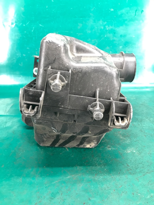 Корпус воздушного фильтра SENTRA B17 12-21 2015 Седан 1.8 MRA8DE Корпус воздушного фильтра SENTRA B17 12-21 2015 Седан 1.8 MRA8DE