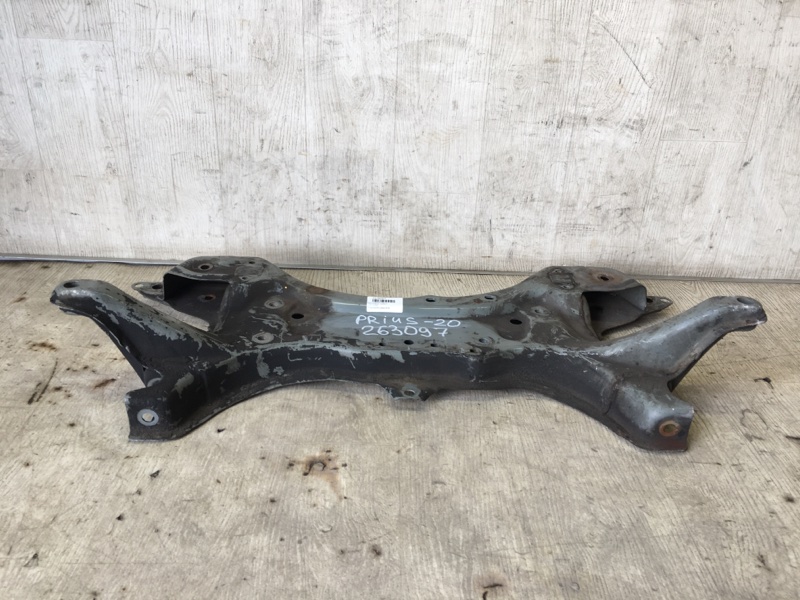 Балка передней подвески PRIUS - 20 03-11