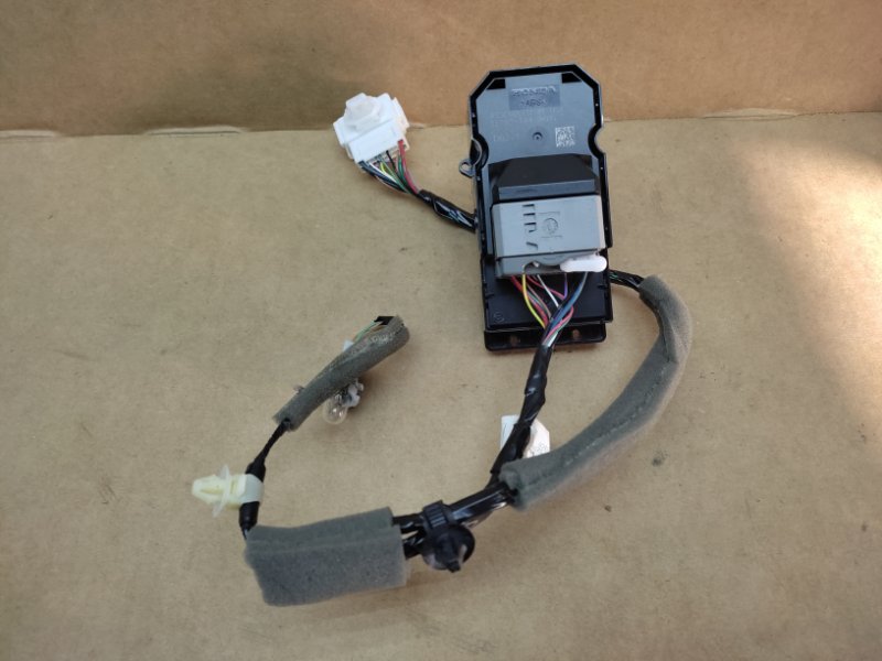 Кнопка стеклоподъемника передняя правая RDX 12-19 2016 Внедорожник 3.5